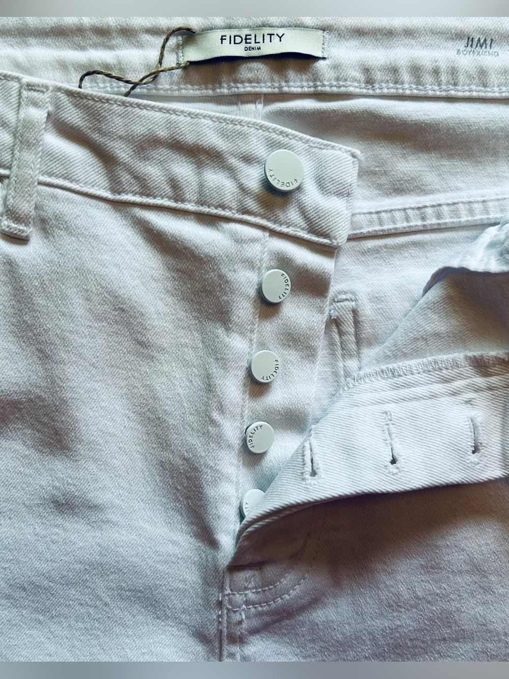 NWT - Fidelity Denim Jimi Boyfriend Cropped White Jeans